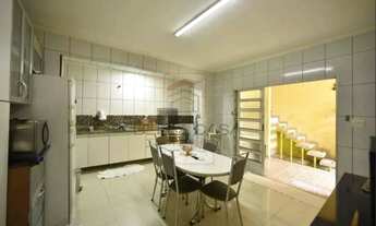 Imagem 2: Casa terrea a venda no bairro da mooca com quinta, entrada lateral