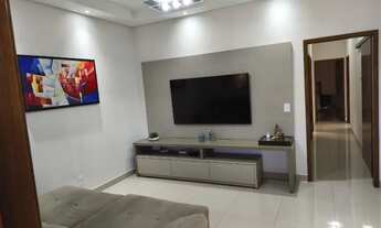 Imagem: CEDRAL (SP) Residência de 162m2 com 3 dormitórios