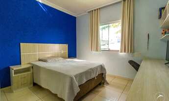 Imagem 5: Casa de Luxo com 4 Suítes, Área de Lazer Completa à Venda em Localização Privilegiada em T