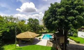 Imagem: Casa à Venda com 04 quartos, 04 banheiros