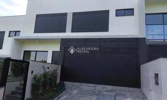 Imagem 2: Casa com 3 Suítes para Locação no Bairro João Paulo - Florianópolis