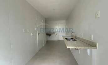 Imagem 6: Apartamento 4 Quartos, 2 Suítes, 2 Semi-Suítes, 2 Vagas de Garagem à Venda no New York - P