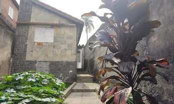 Imagem: Terreno 150m² com uma casa de 74m² com