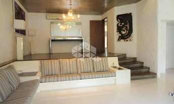 Imagem 7: Casa com pátio e piscina no bairro Tristeza próximo a Orla do Guaíba