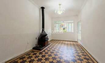 Imagem 2: Vendo Excelente casa 4 quarto 2 garagens com 230m² privativos no Bairro Petrópolis !!!