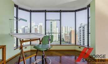 Imagem 4: Lindo apartamento, 03 dormitórios, com sacada, andar alto, 236m2, depósito, 03 vagas
