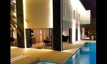 Imagem 1: CASA JARDIM PAULISTA - 723M2 - 3 SUÍTES - 4 VAGAS - IMPECÁVEL