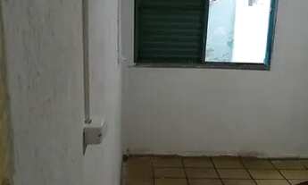 Imagem 3: Casa aluga 550 quarto cozinha e banheiro