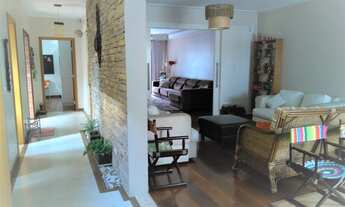 Imagem 3: Vendo Sobrado alto padrão, 3 suítes, 3 vagas, sauna,Hidromassagem, forno de pizza e lenha