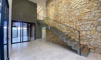 Imagem 2: Casa no Eco Spa// 3 suítes (suíte master com closet e varanda) + escritório // sala de cin