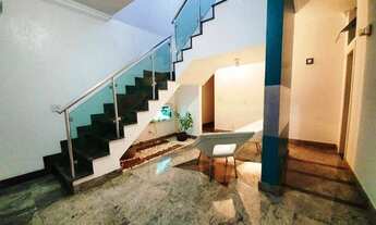 Imagem 5: Casa para Venda em Belo Horizonte, Sion, 5 dormitórios, 1 suíte, 5 banheiros, 3 vagas