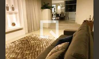 Imagem 6: Casa à Venda - Jardim Samambaia, 4 Quartos, 1000 m2