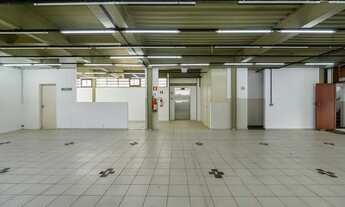 Imagem 3: Prédio/Edifício inteiro para venda possui 1212 metros quadrados em Vila Alexandria - São P