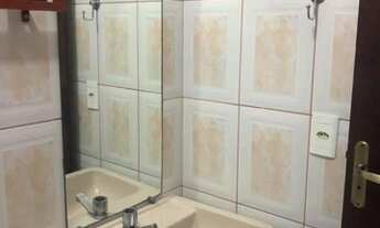 Imagem 3: Sobrado para aluguel possui 100 metros quadrados com 4 quartos em Cristo Rei - Curitiba