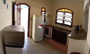 Imagem 6: Casa com piscina em bairro nobre