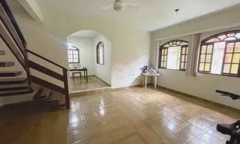 Imagem 4: Casa duplex; duas quadras do mar; Jardim Camburi; 5 quartos