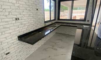 Imagem 7: Casa de alto padrão dentro de condomínio