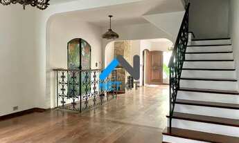 Imagem 2: CASA Próxima ao PARQUE IBIRAPUERA, com 3 Vagas de Garagem!