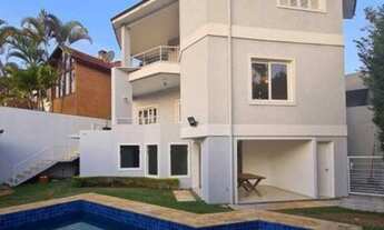 Imagem: Casa de condomínio Recentemente Reformada