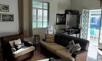 Imagem 3: Casa à venda no Bairro Chic, com 5 quartos e ótima área externa - terreno com 352m2