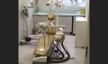 Imagem 2: Sala com clínica odontológica montada