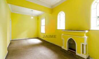 Imagem 4: Casa comercial assobradada com 7 salas e 4 vagas em área nobre e segura do bairro