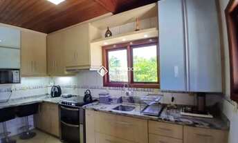 Imagem 6: Auxiliadora Predial aluga, linda casa com 3 quartos, a 200m da Praia do Campeche