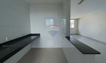 Imagem 5: Exuberante casa com 5 quartos, sendo uma suíte, 2 banhos, terraço maravilhoso, sala, cozin