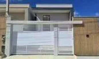 Imagem: Rua tranquila e com ótimas casas ao redor