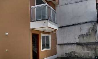 Imagem 2: Arsenal Imóveis vende-Duplex com 2 quartos e varanda no Arsenal-Só 210.000,00