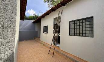 Imagem 6: Casa à venda no Cidade Jardim com 4/4 sendo um suíte com closet e banheira