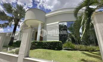 Imagem 3: CASA DE LUXO COM 3 SUÍTES À VENDA NO BAIRRO MALUCHE