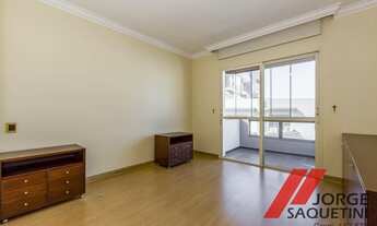 Imagem 2: Lindo apartamento, 03 dormitórios, com sacada, andar alto, 236m2, depósito, 03 vagas