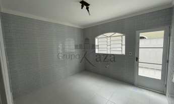 Imagem 3: Casa Sobrado - 6 Dormitórios - Bosque dos Eucaliptos - 312m²