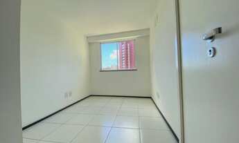 Imagem 6: Apartamento para venda tem 75 metros quadrados com 3 quartos em Guararapes - Fortaleza - C