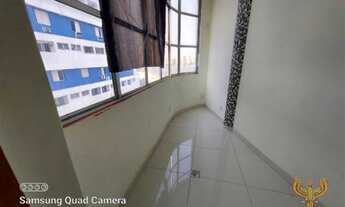 Imagem: SalaLiving reformada, predio frente mar