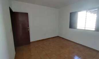 Imagem 2: Térrea para venda possui 230 metros quadrados com 4 quartos em Setor Sol Nascente - Goiâni