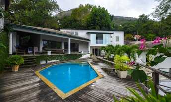 Imagem 4: Linda casa em excelente condomínio, projeto diferenciado, reformada e linda vista