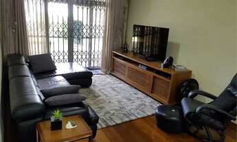 Imagem 4: Casa para venda com 198 metros quadrados com 3 quartos em Jardim Califórnia - Barueri - SP