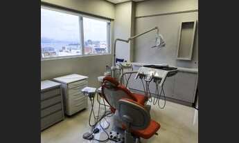 Imagem 4: Sala com clínica odontológica montada