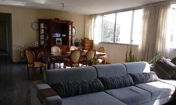 Imagem 4: AMPLO e ENSOLARADO em rua tranquila