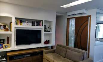 Imagem 5: Apartamento com planta de 3 quartos,transformados em 2, reformado no Bora Bora Barra