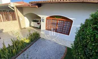 Imagem 2: Casa com 5 dormitórios à venda, 243 m² por R$ 1.135.000,00 - Praia Comprida - São José/SC