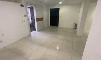Imagem 3: Casa para aluguel possui 429 metros quadrados com 7 quartos em Madalena - Recife - PE