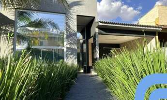 Imagem 2: Excelente casa de 192 m² com 03 suítes em condomínio fechado para locação