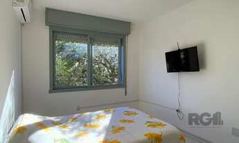 Imagem 7: Apartamento 2 dormitórios ensolarado, com vaga de garagem no Menino Deus