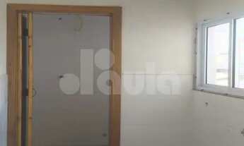 Imagem 4: Cobertura com área coberta e wc privativo na Vila Luzita em Santo André, com fino acabamen