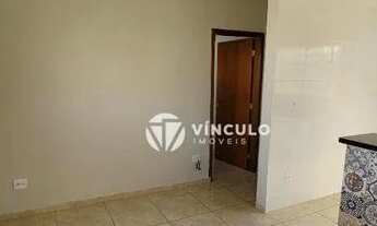 Imagem 2: Casa com 1 dormitório para alugar, 50 m² por R$ 566,68/mês - Universitário - Uberaba/MG