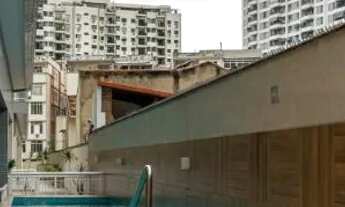 Imagem 4: Excelente Cobertura. Com vista livre sentido ponte. Bem dividida com duas vagas