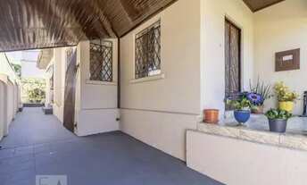 Imagem 2: Térrea para venda tem 220 metros quadrados com 3 quartos em Jardim D'Abril - Osasco